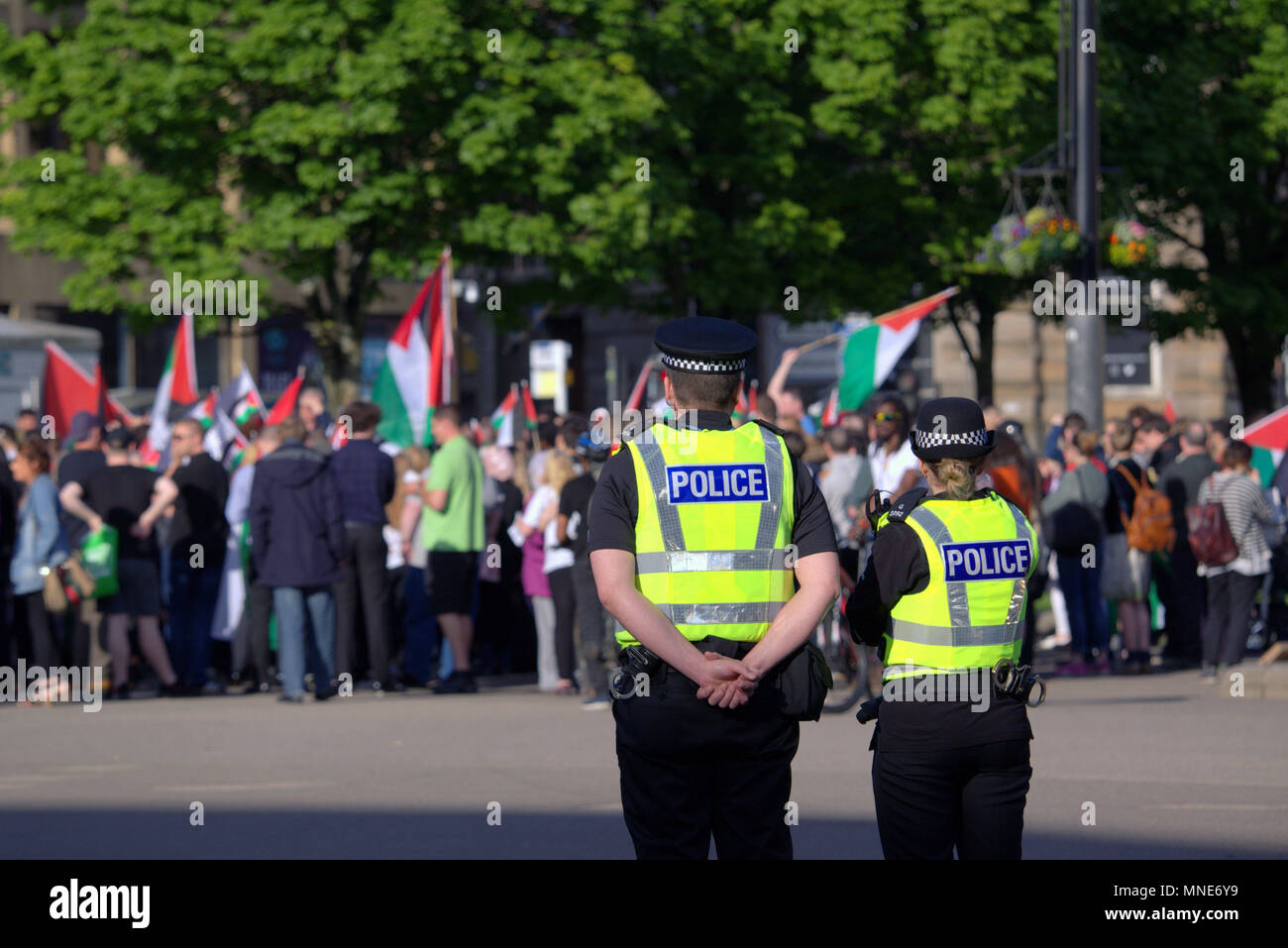 Glasgow, Schottland, Großbritannien, 16. Mai 2018. Palästinensischen Proteste in das Zentrum der Nabe der lokalen Verwaltung von George Square, unter den Resten des Imperialismus. Credit: Gerard Fähre / alamy Leben Nachrichten Stockfoto