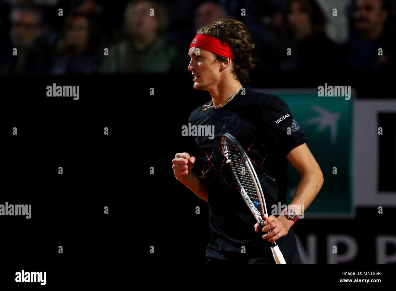 Foro Italico, Rom, Italien. 16 Mai, 2018. Italian Open Tennis; Alexander Zverev (GER) in Aktion während seinem Match gegen Matteo Berrettini (ITA) Credit: Aktion plus Sport/Alamy leben Nachrichten Stockfoto