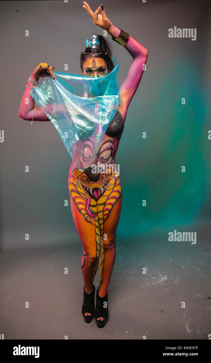 London, UK, 16. Mai 2018 Die lebendige Art Show Body Painting Festival eine volle Tag Bodypainting Wettbewerb eine Modenschau, Schminken. Das Thema für diese Jahre Wohn Art Show Body Painting Festival ist Magie in all ihren wunderbaren Facetten @ Paul Quezada - Neiman/Alamy leben Nachrichten Stockfoto