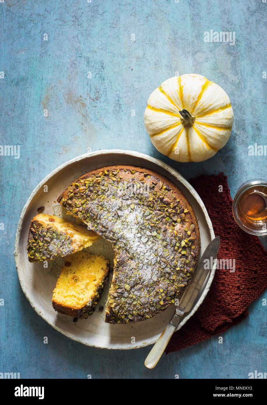 Kürbis Aprikose Pistazie Torte Stockfoto