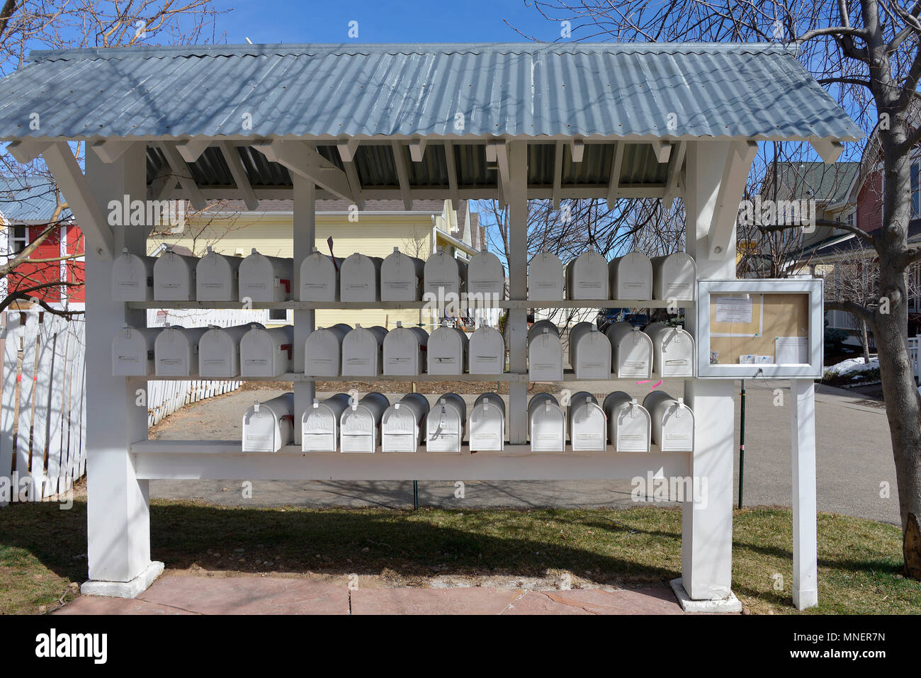 Iris Hohl [Gehäuse] Unterteilung, die Briefkästen für die Gemeinschaft, Boulder, Colorado, USA Stockfoto