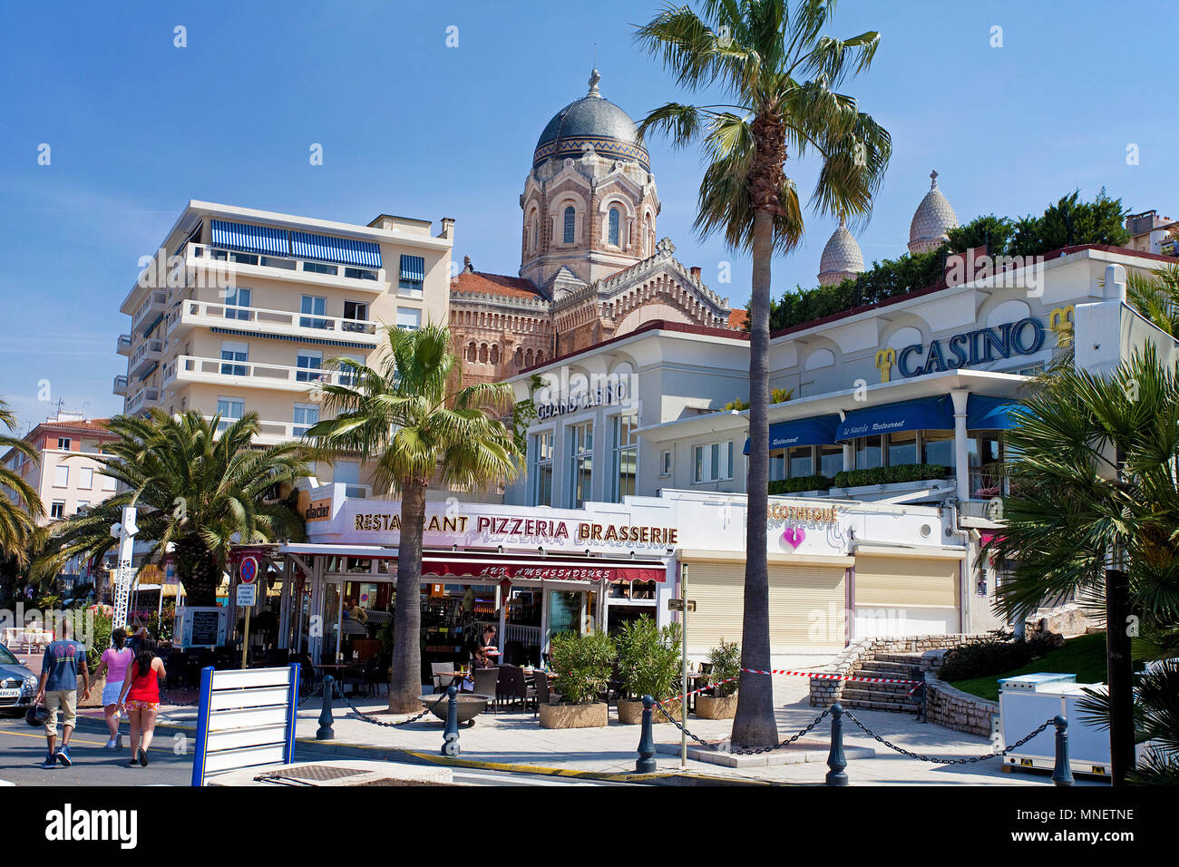 Casino, hinter der Basilika Notre Dame de la Victoire, Saint-Raphaël, Cote d'Azur, Départements Var, Provence-Alpes-Côte d'Azur, Südfrankreich, Frankreich Stockfoto