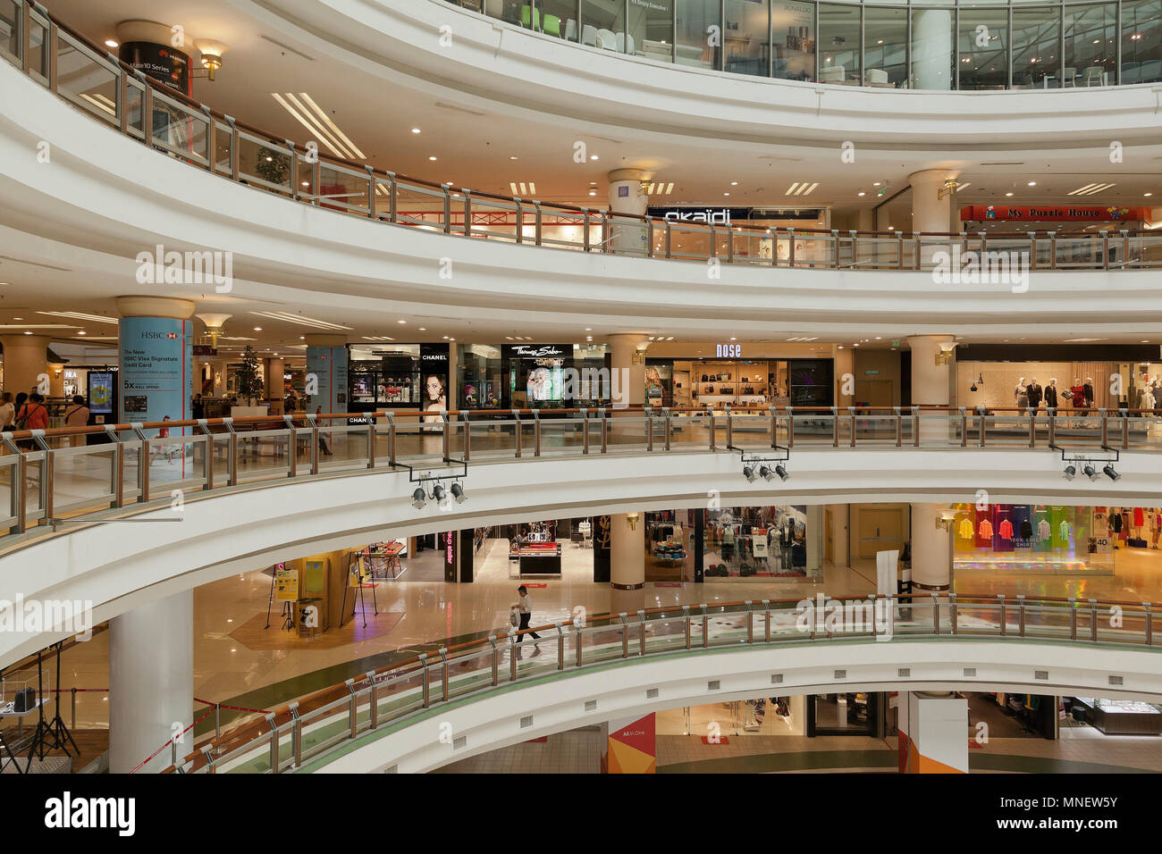 One Utama Shopping Mall, Sri Damansara, Kuala Lumpur, Malaysia. Modernes Einkaufen Stil. Stockfoto