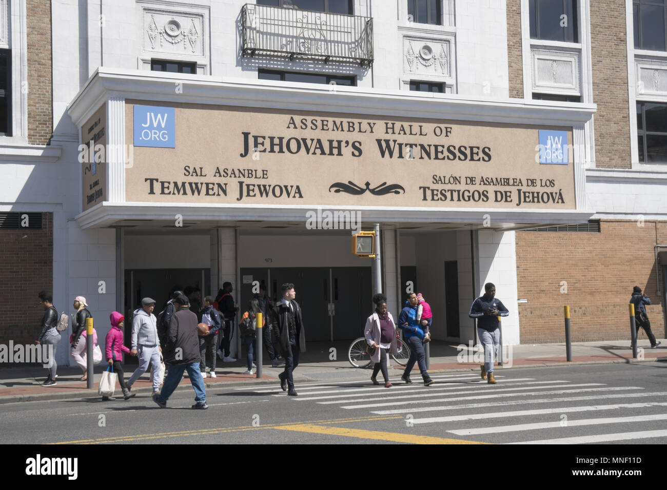 Große Zeugen Jehovas Halle auf der Flatbush Avenue in Brooklyn, New York. Stockfoto