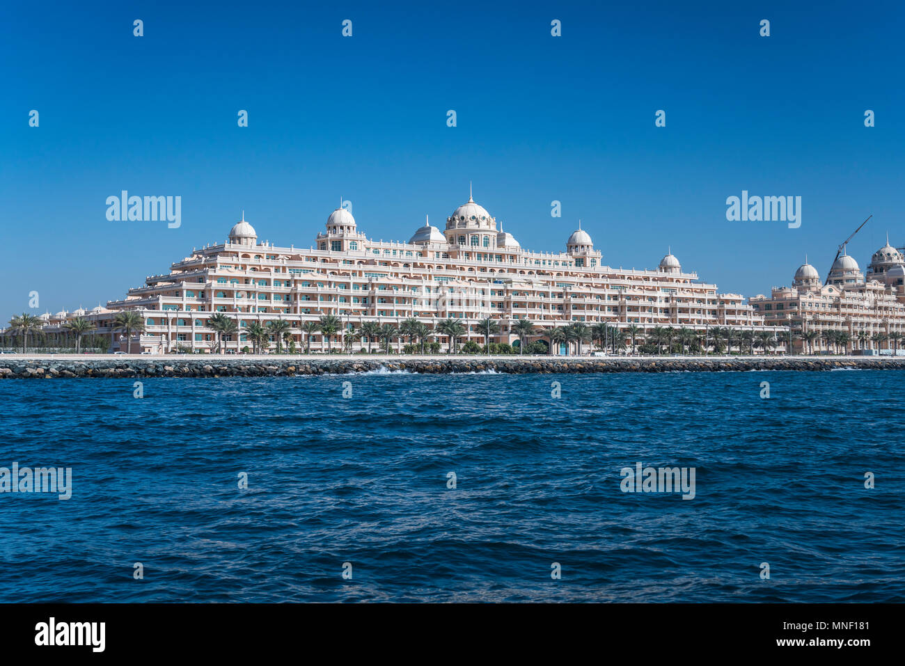Das Kempinski Hotel und Residenzen auf der Palm Jumeirah Inseln vor der Küste von Dubai, Vereinigte Arabische Emirate, Naher Osten. Stockfoto