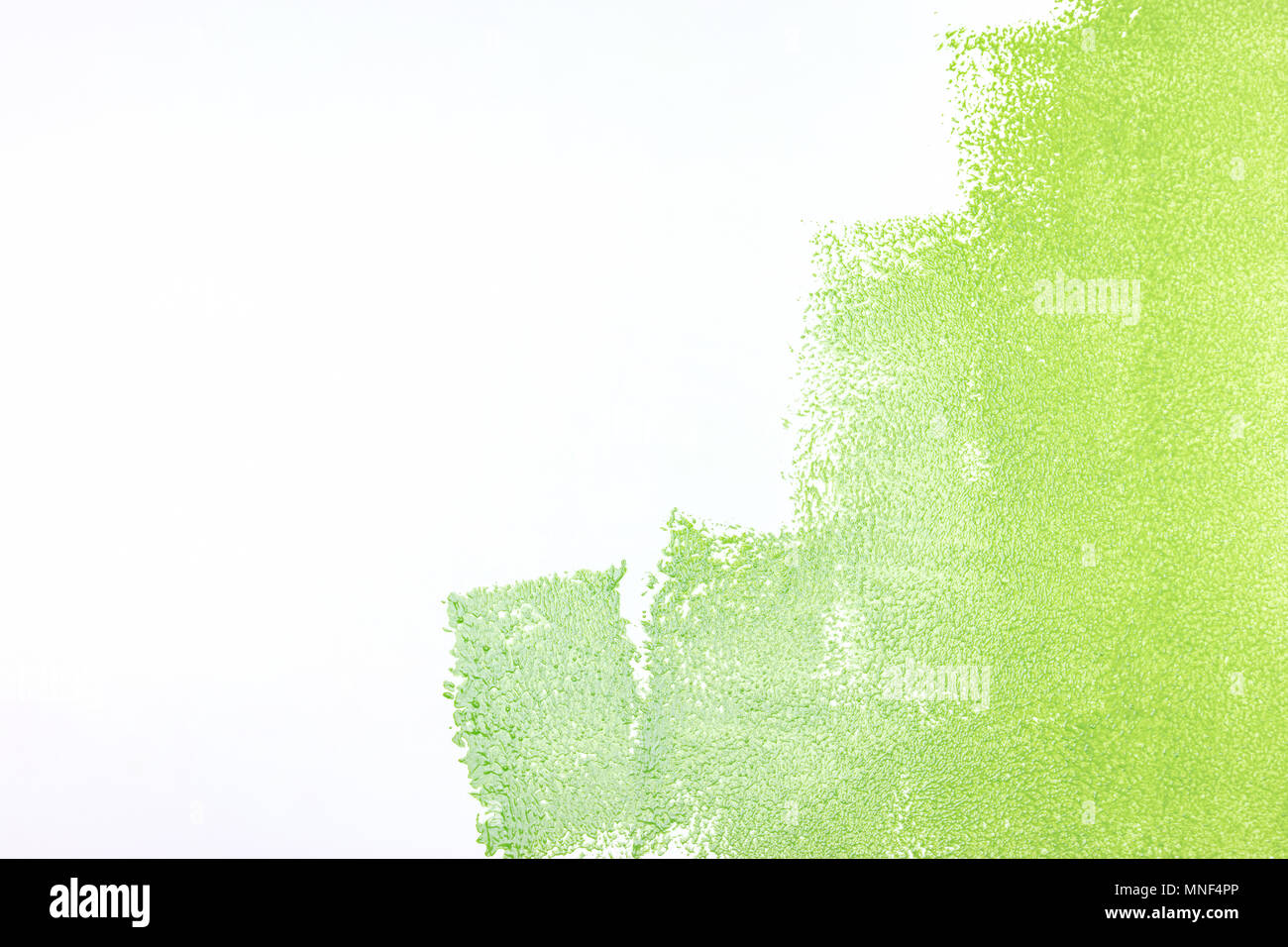 Teilweise bemalte Mauer in grünen Farben. home Renovierung Konzept Stockfoto