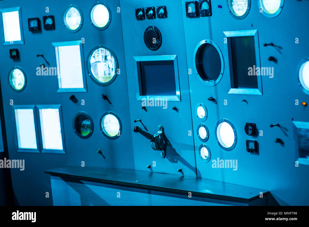 Weltraumrakete lauch Control Center s eine von zwei Launch Control und Monitor Panels mit Hebel Stockfoto