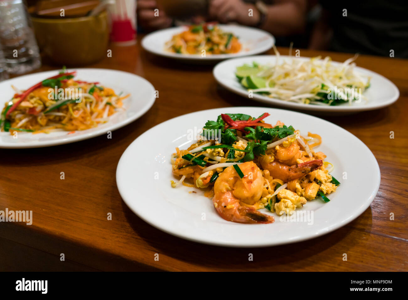 Thailändische Garnelen und Nudeln mit eag Fried rühren, Thailändisch, traditionelles Essen, lecker muss versuchen Stockfoto