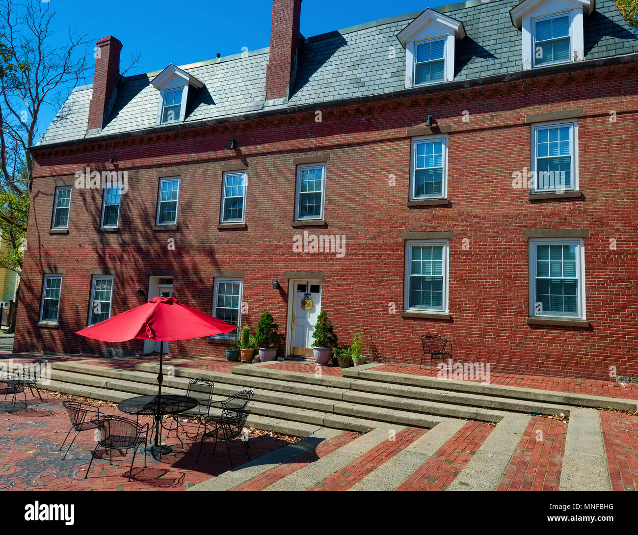 Salem, Massachusetts, USA - 14. September 2016: Old Salem Rathaus, das heute das Salem Museum. Ein perfektes Beispiel für Federal Style in gebaut Stockfoto