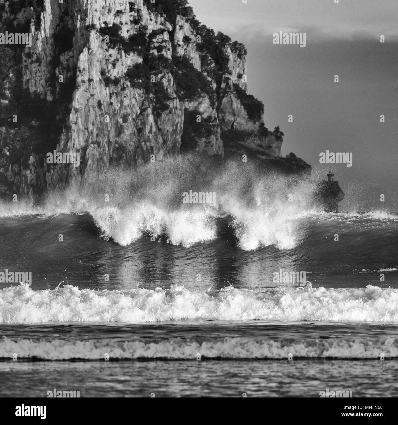 El Pescador Leuchtturm von La Salvé Strand, Laredo, Biscaya, Kantabrien, Spanien, Europa Stockfoto