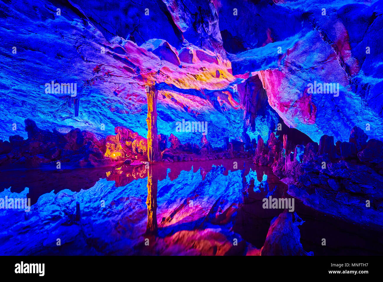 Reed Flute Cave in Guilin, Guangxi, China. Stockfoto