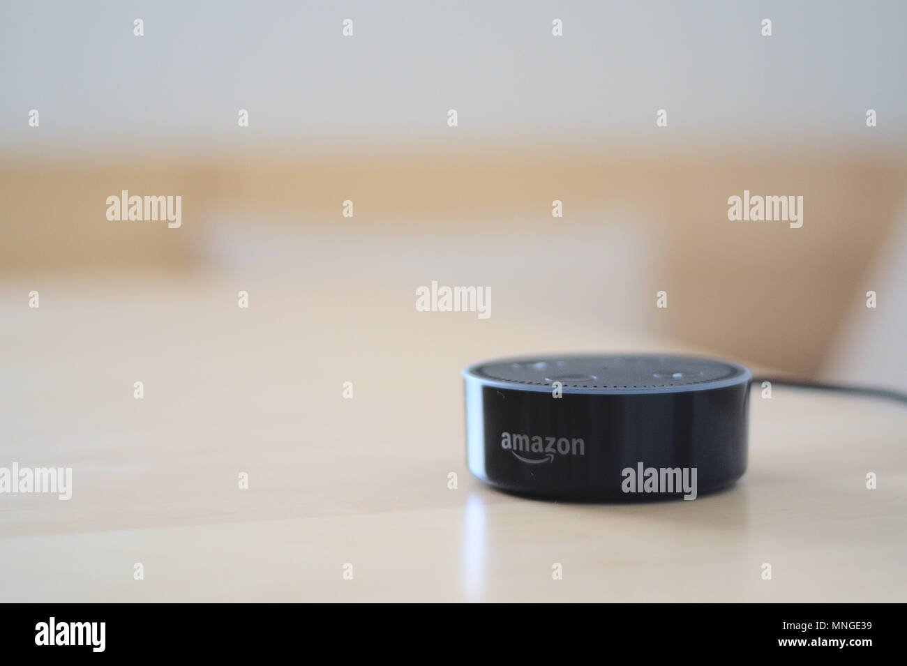 Amazon Echo Dot (Zweite Ausgabe) Stockfoto