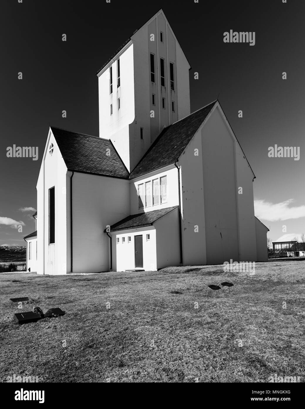 Skàlholtdómkirkja tagsüber als horizontales Schwarzweiß, Island april 2018 Stockfoto