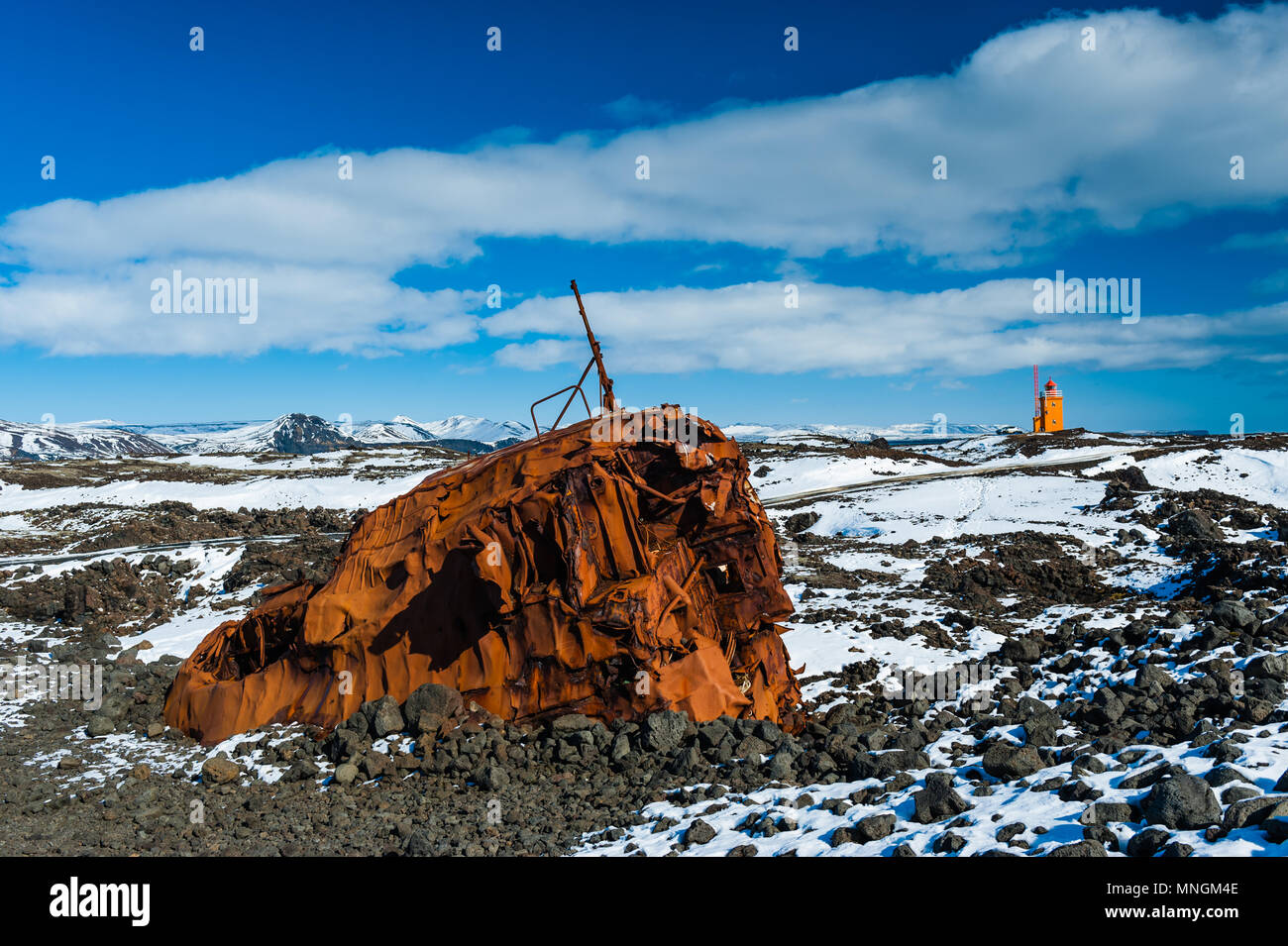 Alten verrosteten Schiffswracks vor der Küste von Grindavik, Island april 2018 Stockfoto