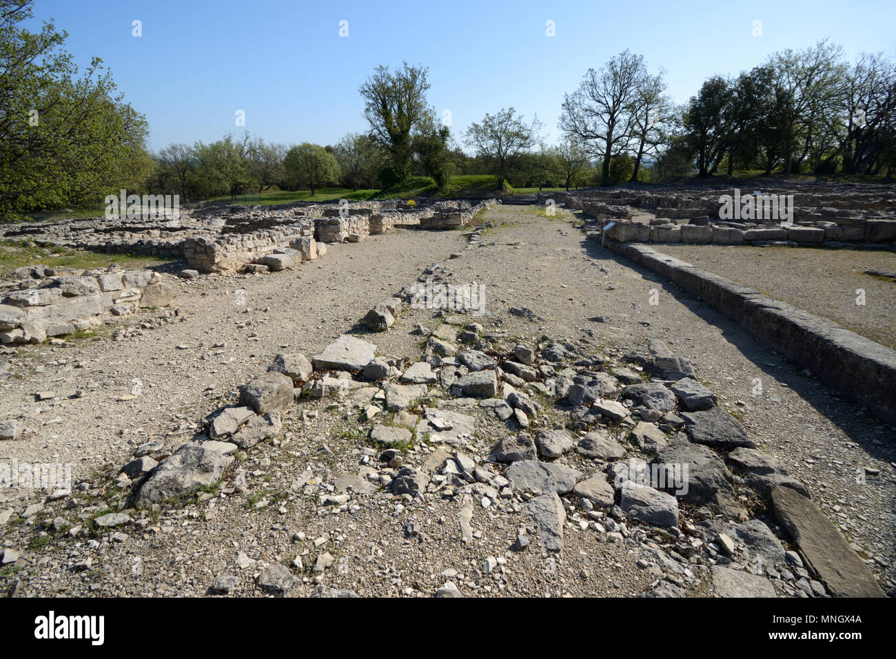 Hauptstraße in das Oppidum Entremont (180-170 v. Chr.) Hauptstadt der Salyes keltisch-ligurischen Eidgenossenschaft Aix-en-Provence Provence Frankreich Stockfoto