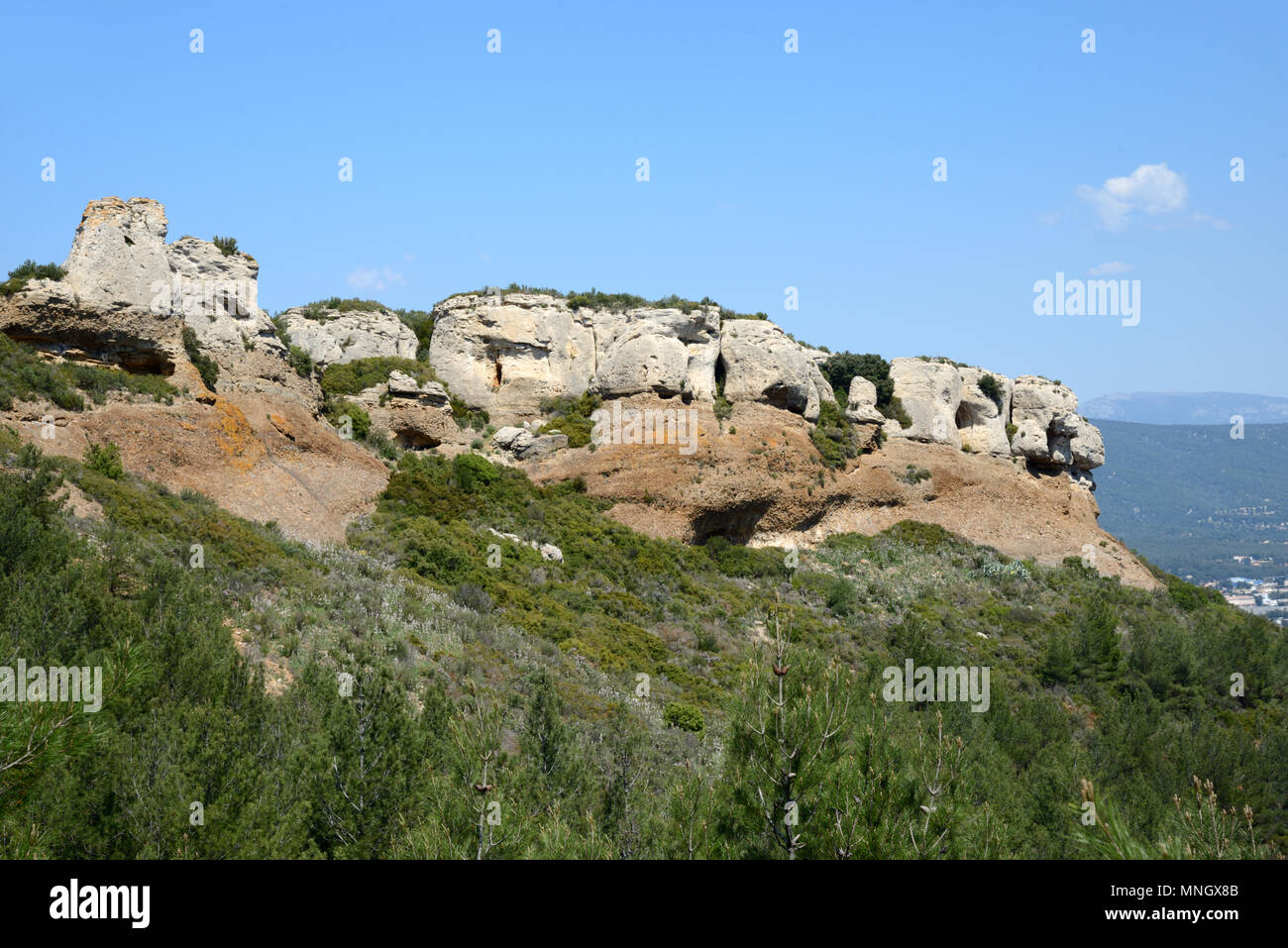 Blick auf die La Bau Rous Steine oder Felsen auf der Route des Crêtes Calanques Nationalpark La Ciotat Provence Frankreich Stockfoto