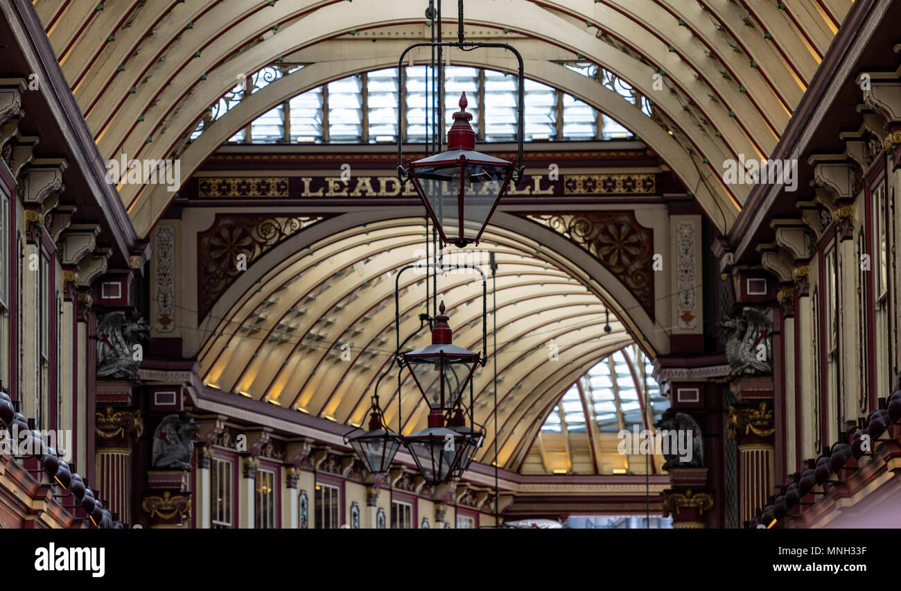 Leadenhall Market ist eine überdachte Markt in London, auf gracechurch Street Es ist einer der ältesten Märkte in London, aus dem 14. Jahrhunder t Stockfoto