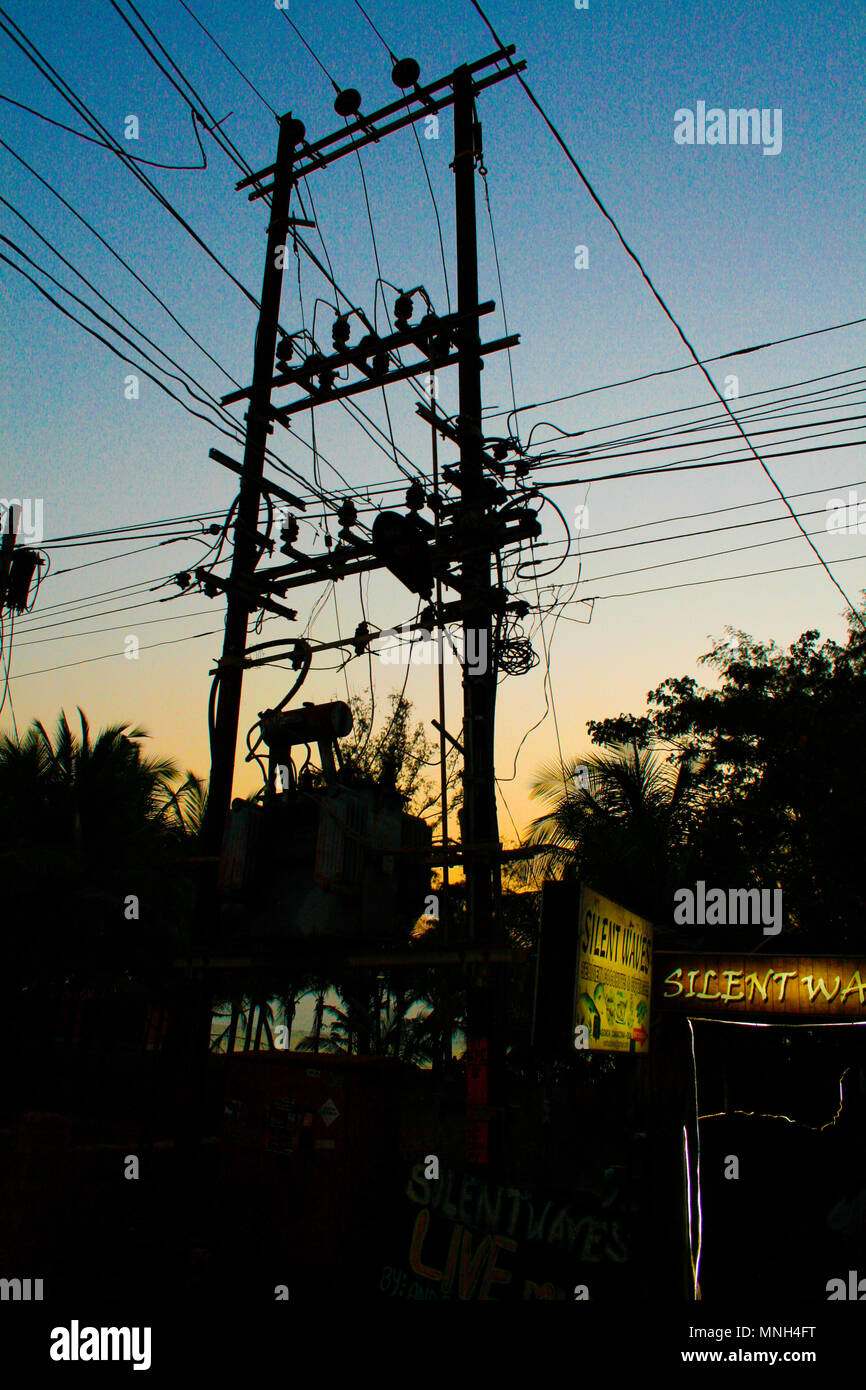Strom pylon, Agonda, Goa, Indien Stockfoto