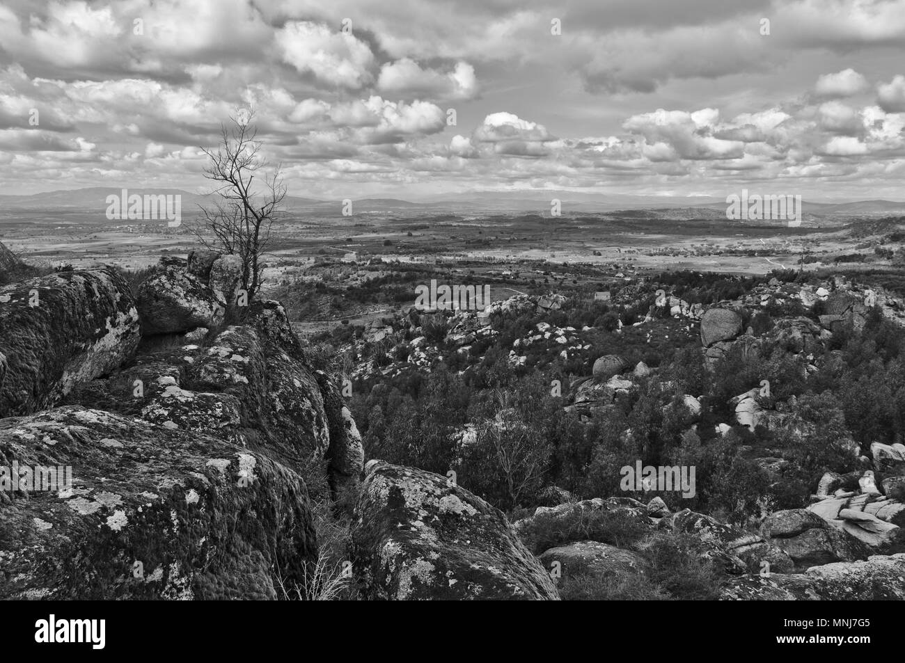 Felsige Landschaft im mittelalterlichen Dorf von Monsanto in Castelo Branco, Portugal Stockfoto