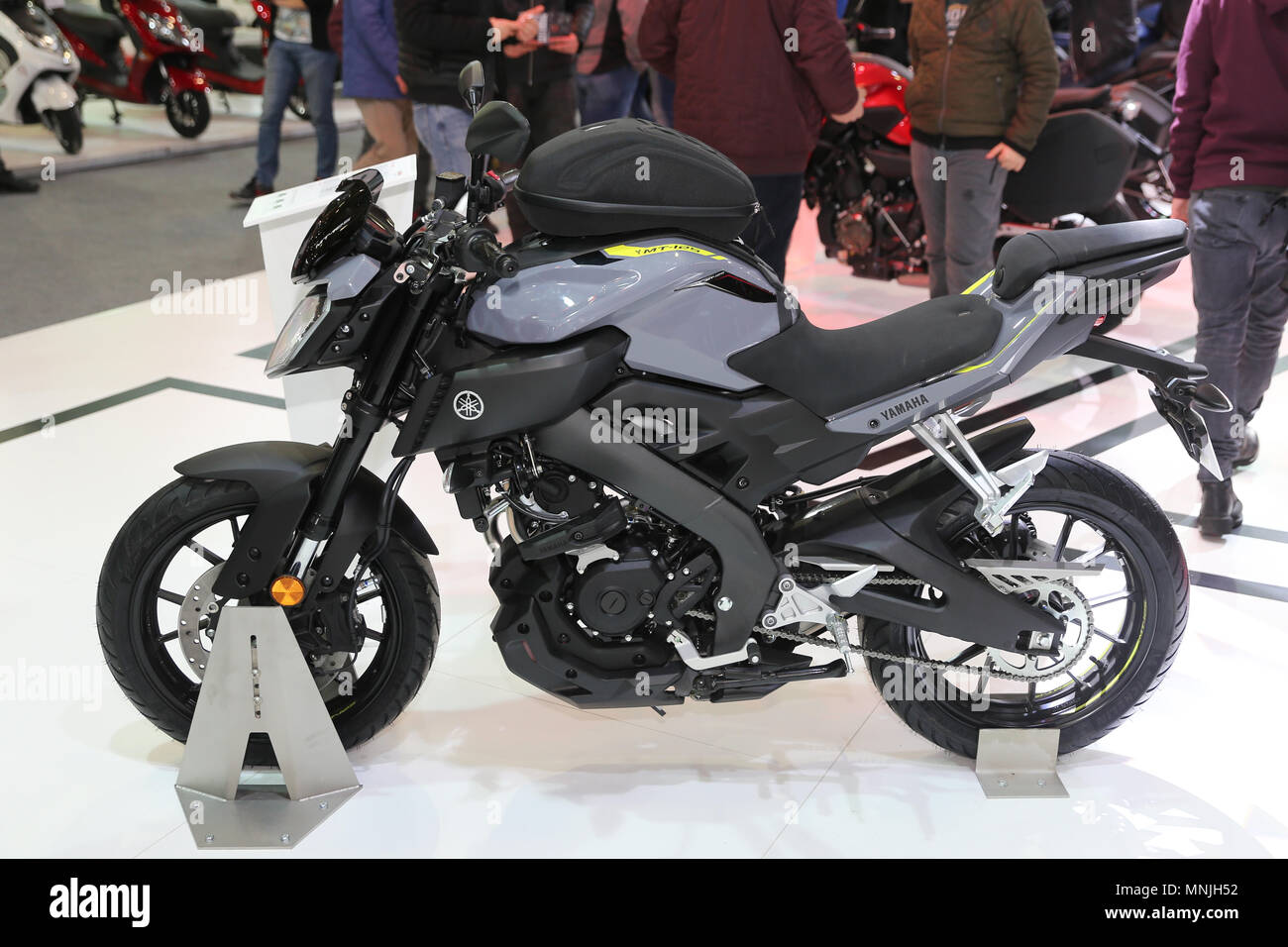 ISTANBUL, Türkei - 25. FEBRUAR 2018: Yamaha MT-125 auf der Motorrad Messe in Istanbul Istanbul Stockfoto