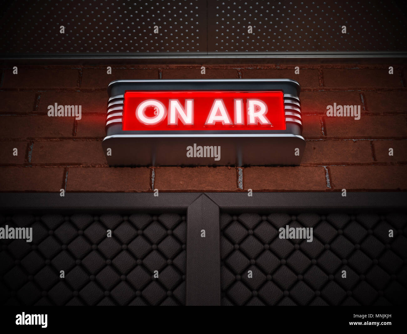 Auf Luft Schild über der Tür einer Sendung. 3D-Darstellung. Stockfoto