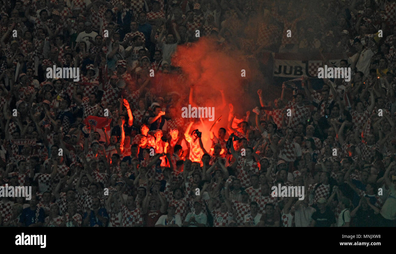 Croatian fans Fotos und Bildmaterial in hoher Auflösung Alamy