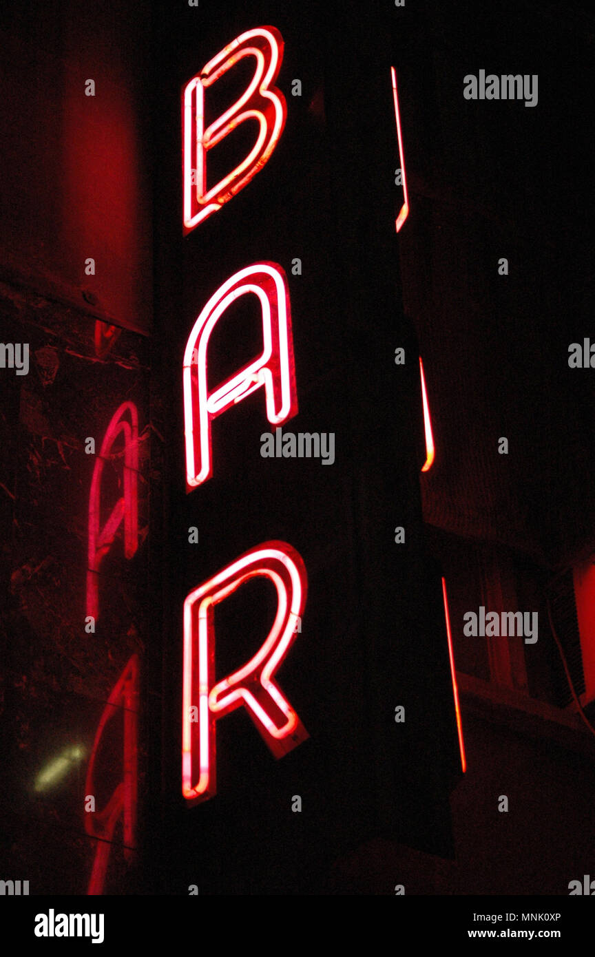 Vintage rot Neon "Bar"-Zeichen Stockfoto