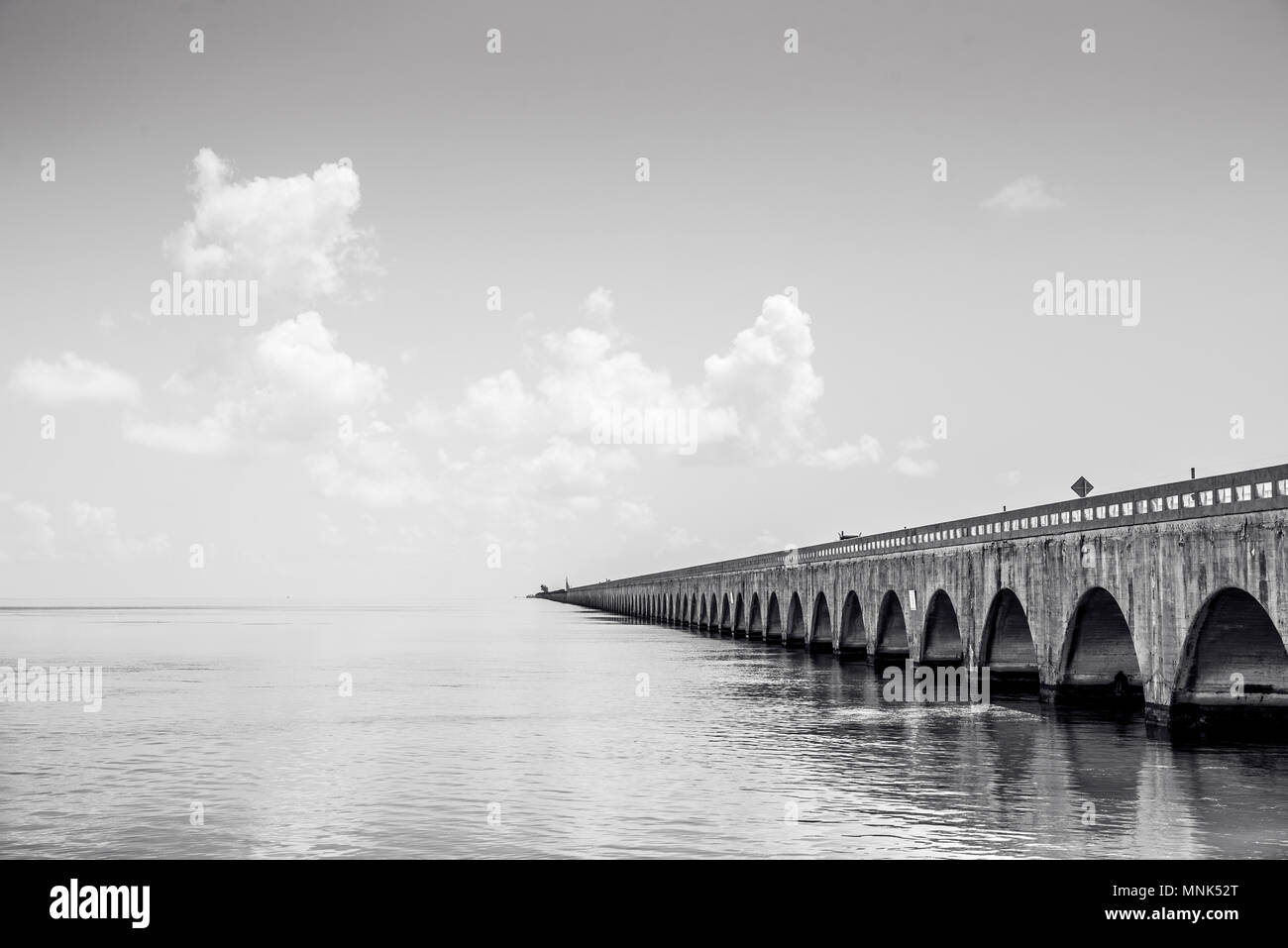 Lange Brücke an Floridas Schlüssel - Historische Overseas Highway und 7 Mile Bridge, Key West, Florida, USA zu erhalten Stockfoto