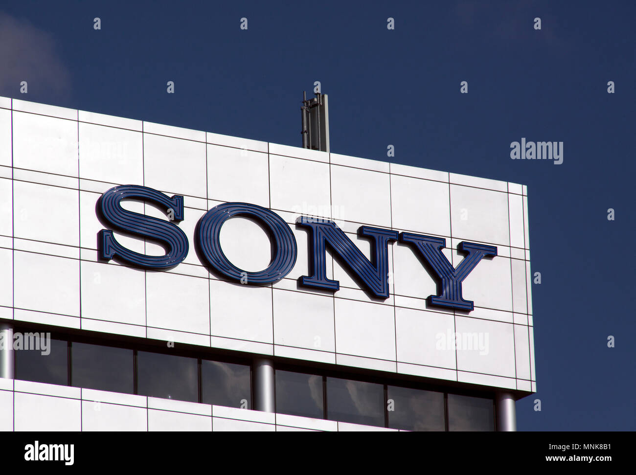 Amsterdam, Niederlande, 27. Februar 2016: Sony Corporation Elektronik Unternehmen ist vor allem in der Unterhaltungselektronik Sony produziert computer spiel Stockfoto