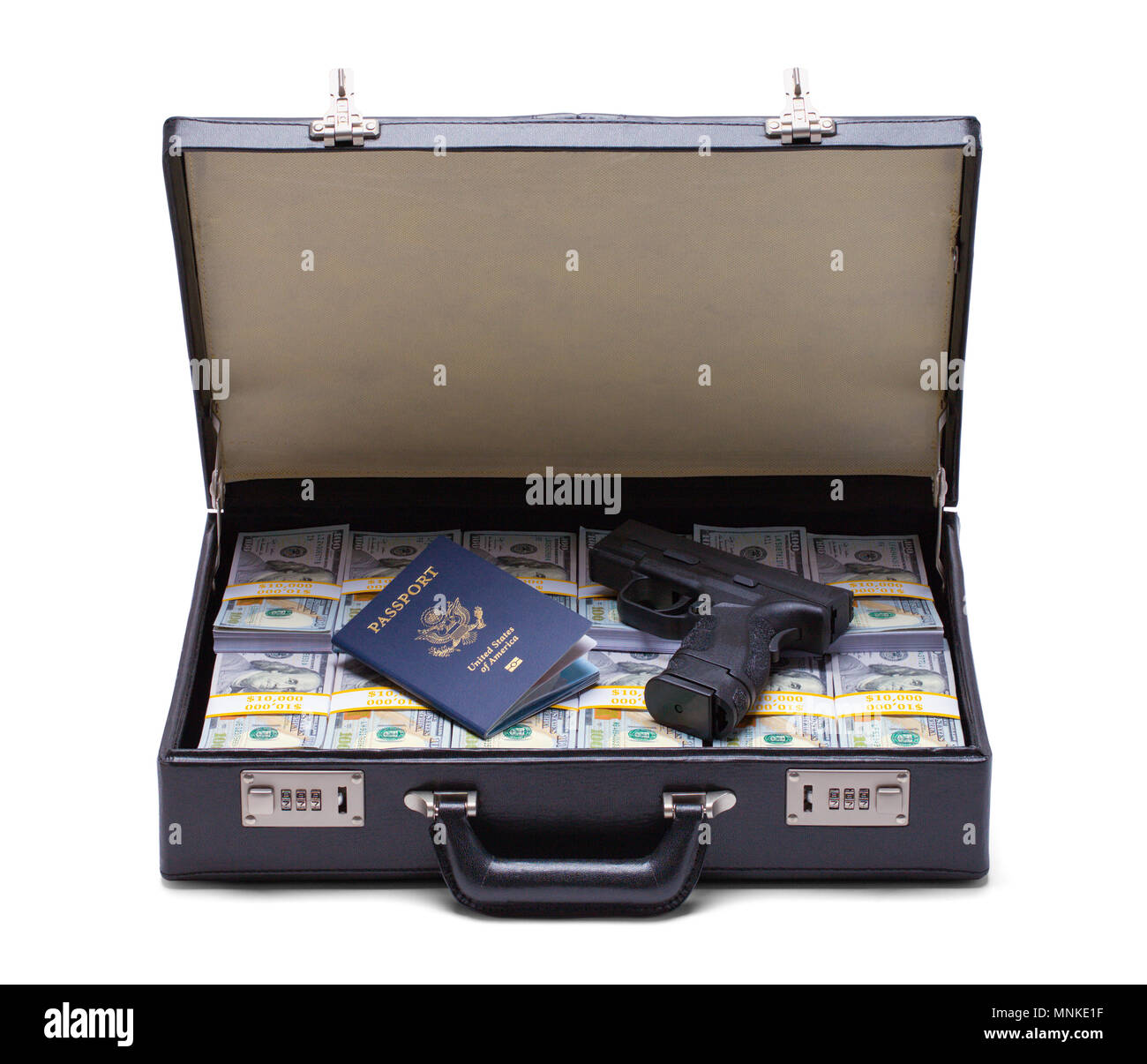 Aktenkoffer voller Geld mit einem Pass und Gun isoliert auf einem weißen Hintergrund. Stockfoto Aktenkoffer voller Geld mit einem Pass und Gun isoliert auf einem weißen Hintergrund. Stockfoto