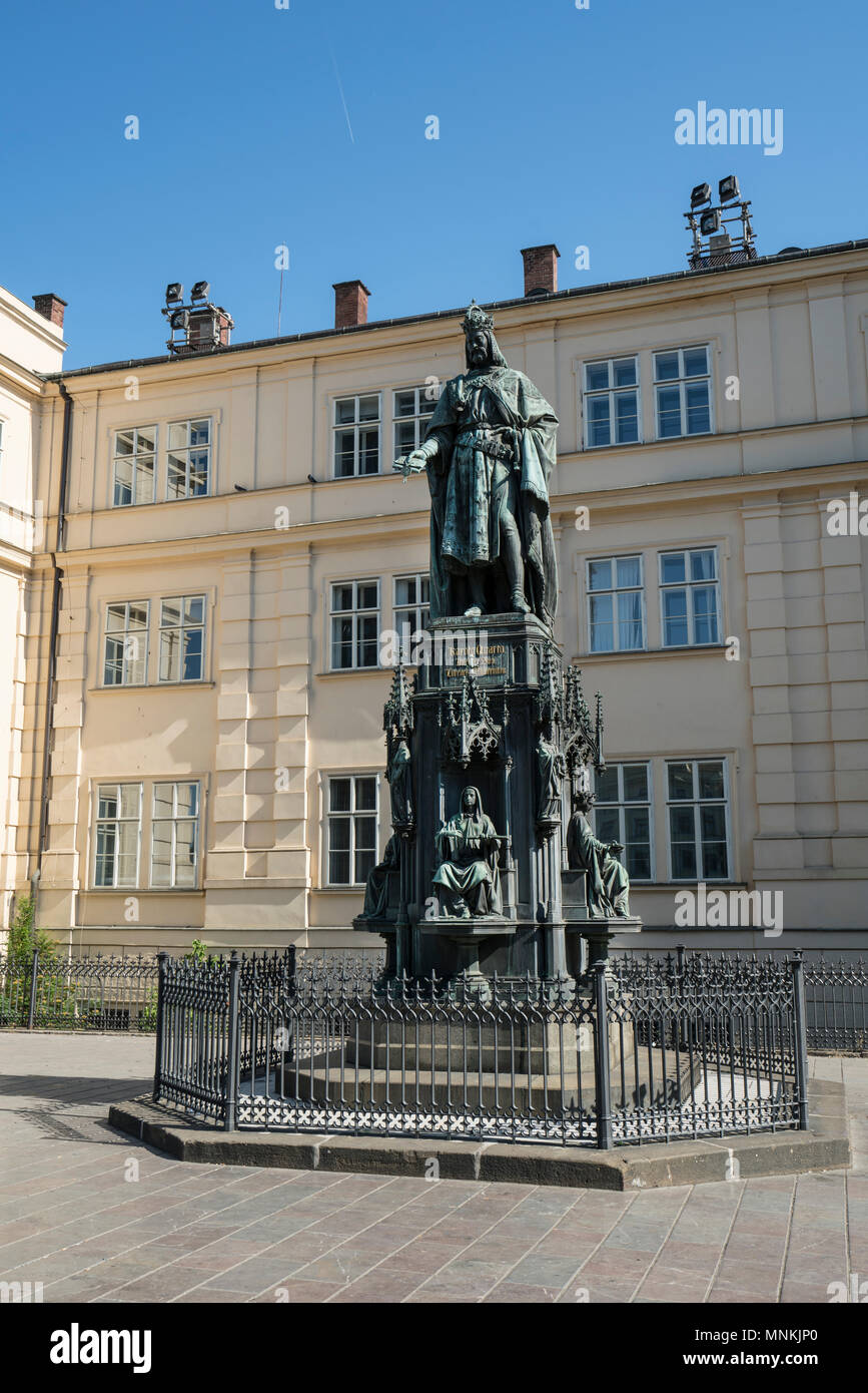 Die Statue von Karl IV. in Prag, Tschechische Republik Stockfoto