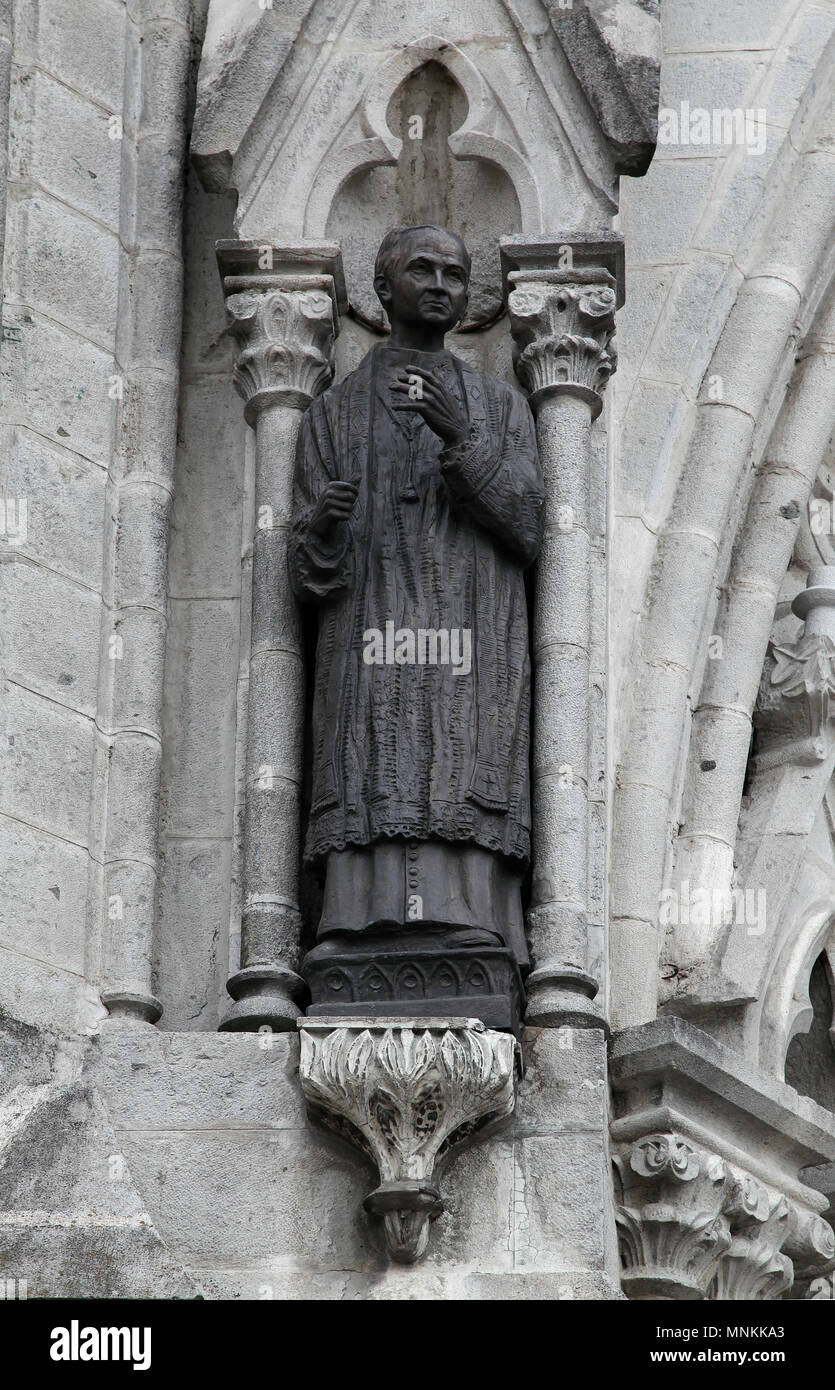 Die Basilika der Nationalen Gelübde Basílica del Voto Nacional. Römisch-katholische Kirche in der Altstadt von Quito, Ecuador. Stockfoto