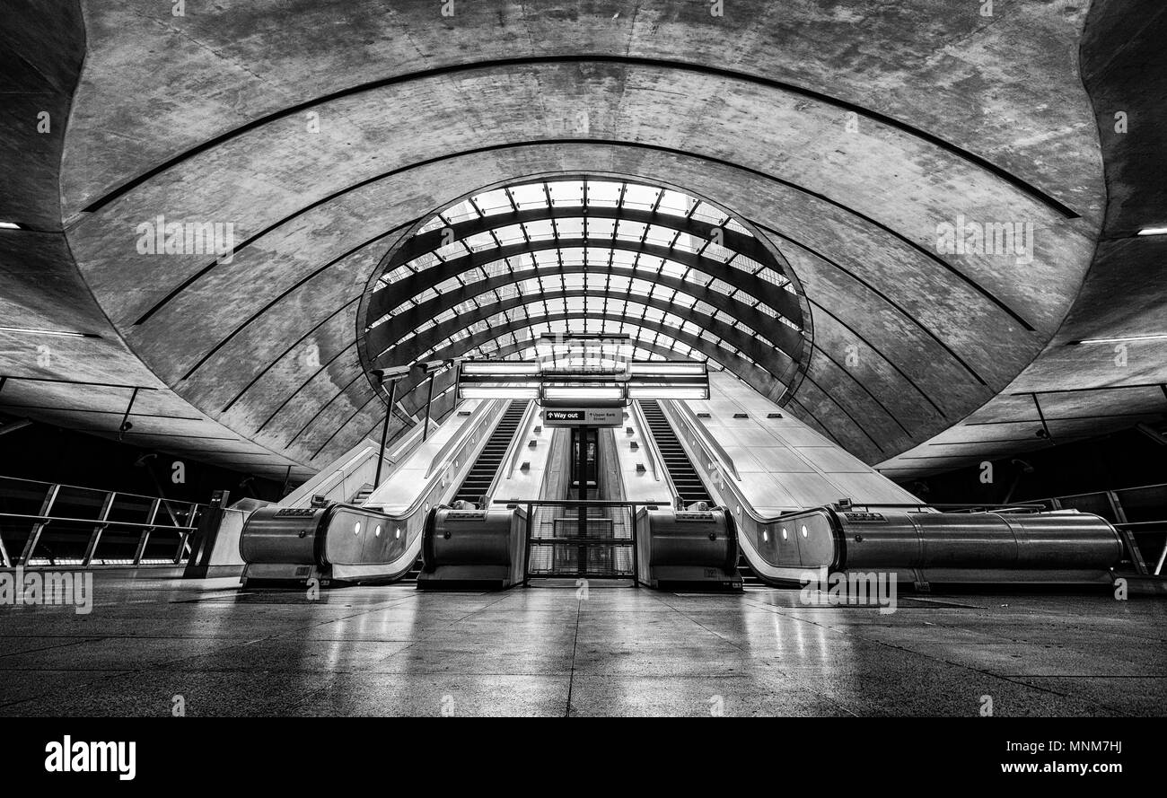 Die U-Bahnstation Canary Wharf in London. Stockfoto