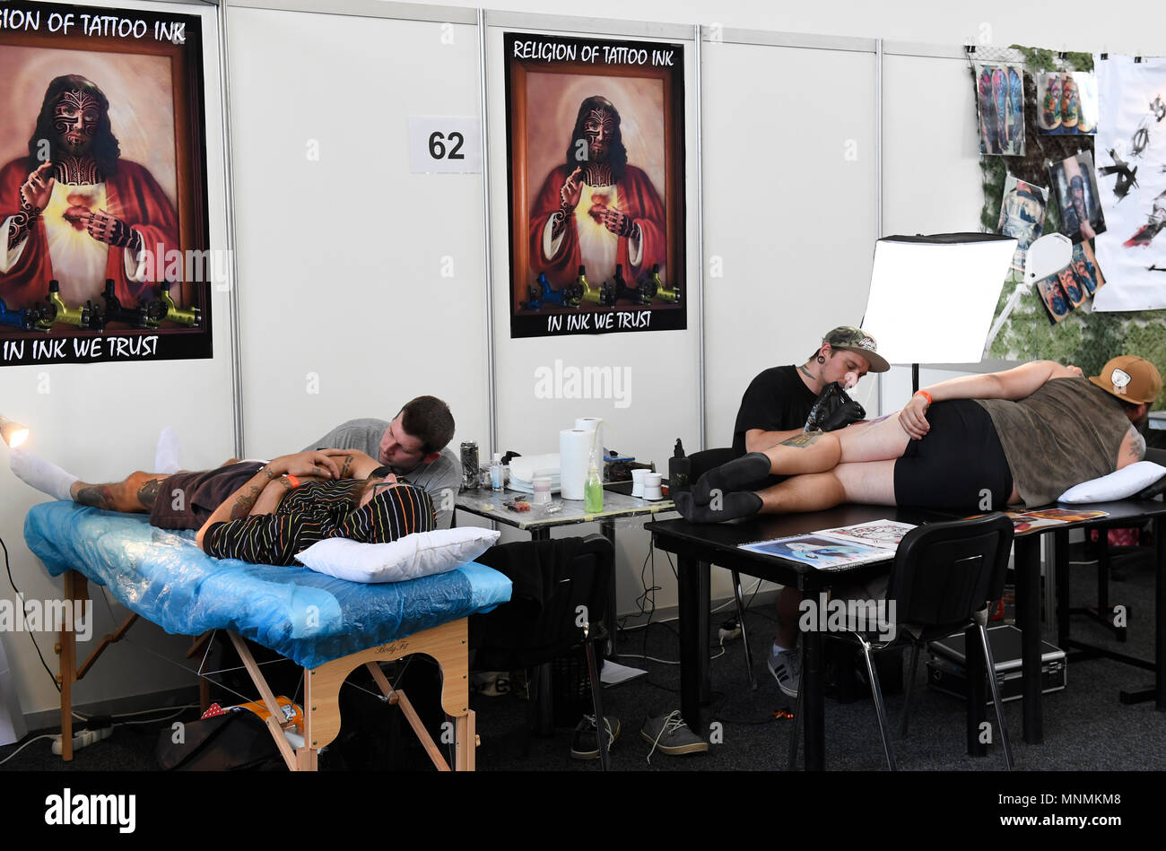 Prag, Tschechische Republik. 18 Mai, 2018. Das internationale Festival der Piercing und Tattoo" Tattoo Convention Prag 2018" am 18. Mai 2018 begann, in Prag, Tschechische Republik. Quelle: Michal Krumphanzl/CTK Photo/Alamy leben Nachrichten Stockfoto