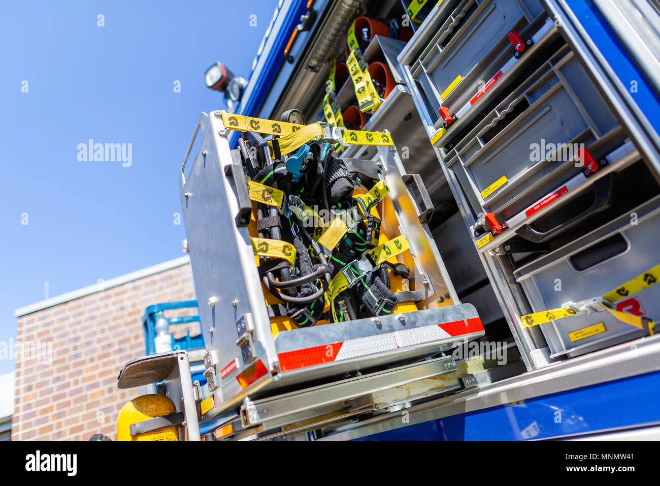 Delmenhorst/Deutschland - Mai 6, 2018: Technische Ausstattung auf einem deutschen technischen Notdienst Lkw vom THW. Technisches Hilfswerk bedeutet technische Stockfoto