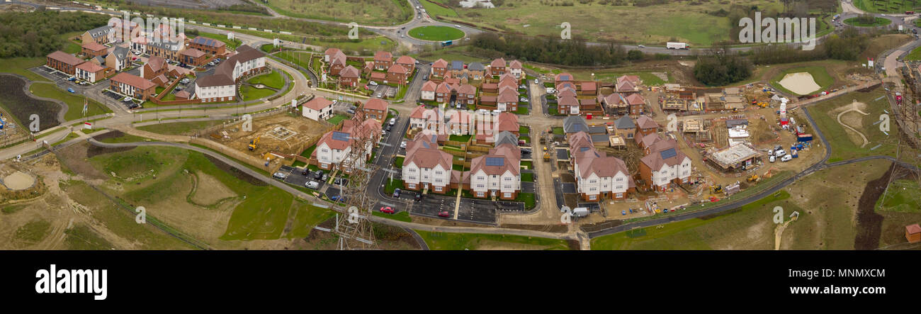 Luftaufnahmen von Redrow Wohnungen Standort-Ebbsfleet Grün in Ebbsfleet Garden City, Kent, Großbritannien Stockfoto