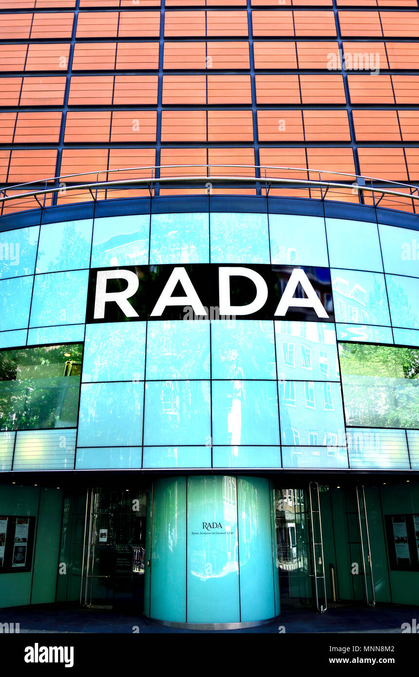 RADA/Königliche Akademie der dramatischen Künste, Theater, Malet Street, Bloomsbury, London, England, UK. Fassade Stockfoto