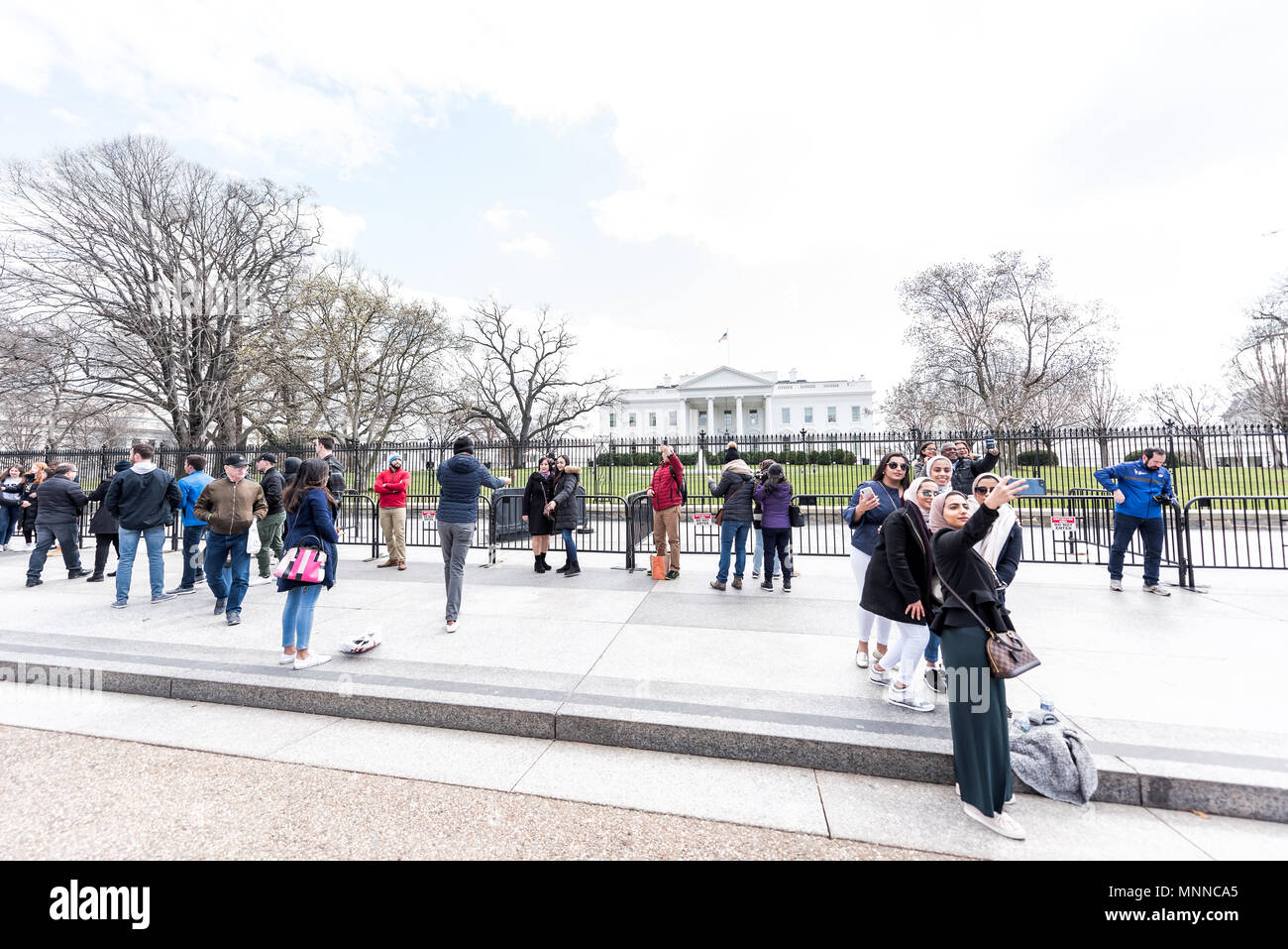 Washington DC, USA - 9. März 2018: die Masse der Leute im White House Präsident Gebäude in der Hauptstadt der Vereinigten Staaten Fotos gesammelt, selfi Stockfoto