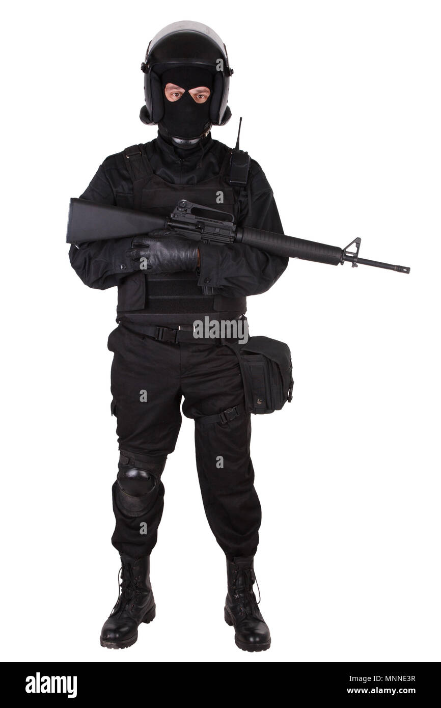 Die bereitschaftspolizei Offizier in Uniform Schwarz auf Weiß isoliert  Stockfotografie - Alamy