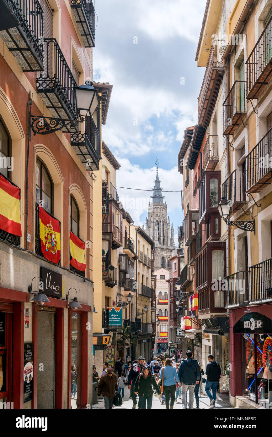 Toledo, Spanien - 15 April, 2018: Viele touristische Sehenswürdigkeiten antike Stadt Toledo in Castilla la Mancha mit Santa Iglesia Catedral. Stockfoto