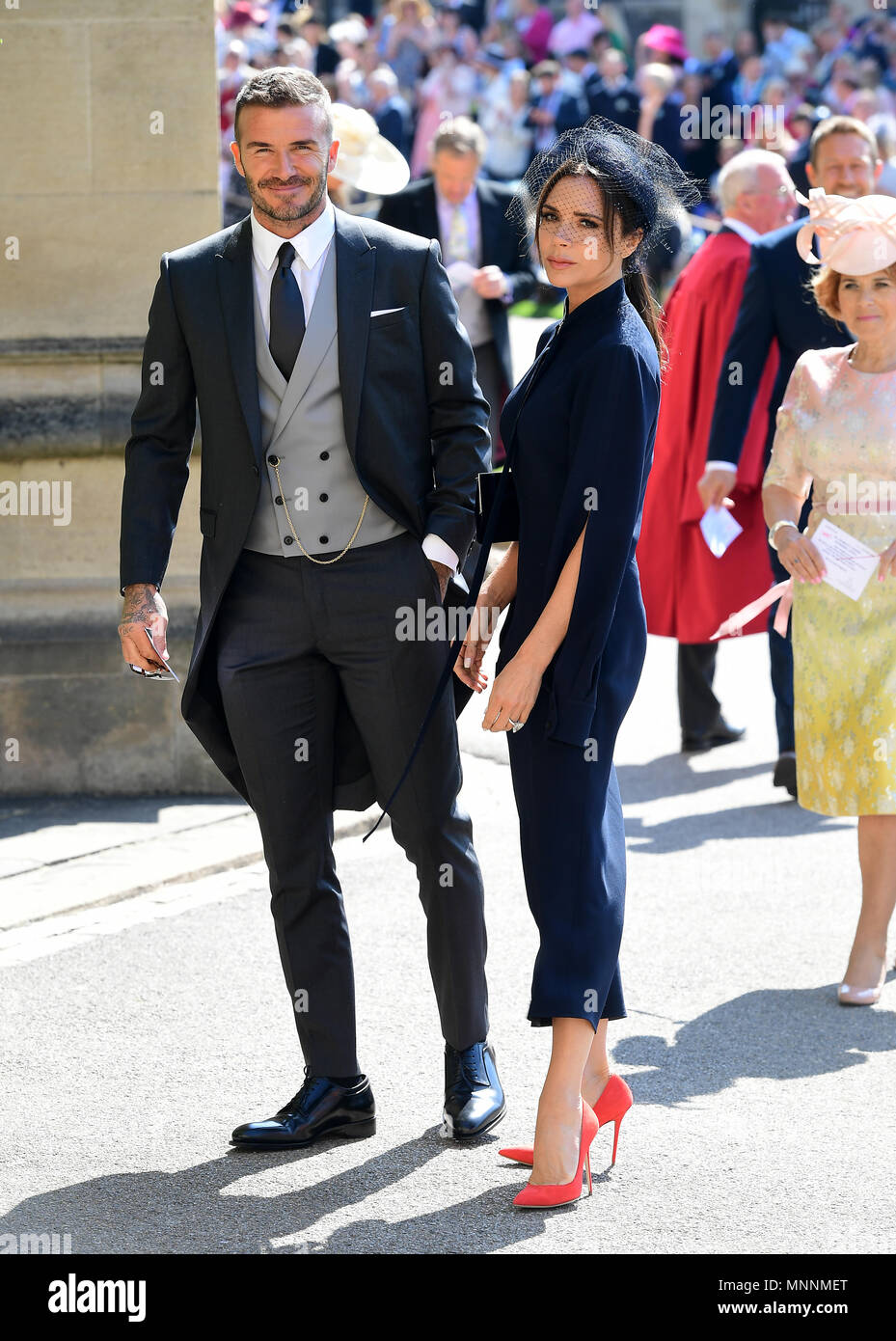 David und Victoria Beckham Ankunft in der St. George's Chapel auf Schloss Windsor für die Hochzeit von Meghan Markle und Prinz Harry. Stockfoto
