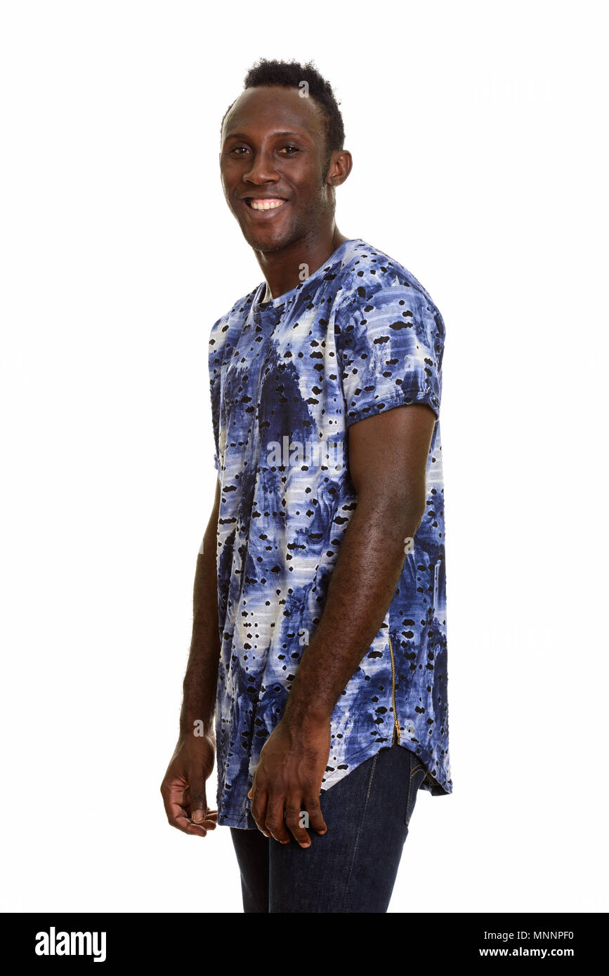 Junge glücklich afrikanischer Mann lächelnd Stockfoto