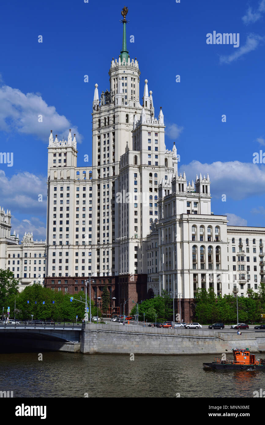 Moskau, Russland - 12. Mai. 2018. berühmten Wolkenkratzer auf Kotelnicheskaya Damm Stockfoto