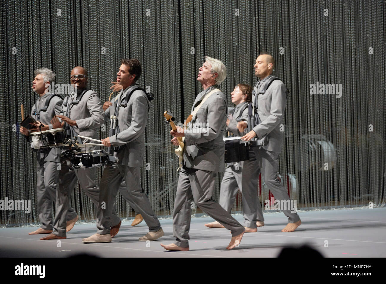 MINNEAPOLIS, MN 17. MAI: David Byrne führt auf seiner "Amerikanischen Utopie" Tour im Orpheum Theater am 17. Mai 2018 in Minneapolis, Minnesota. Credit: Tony Nelson/MediaPunch Stockfoto