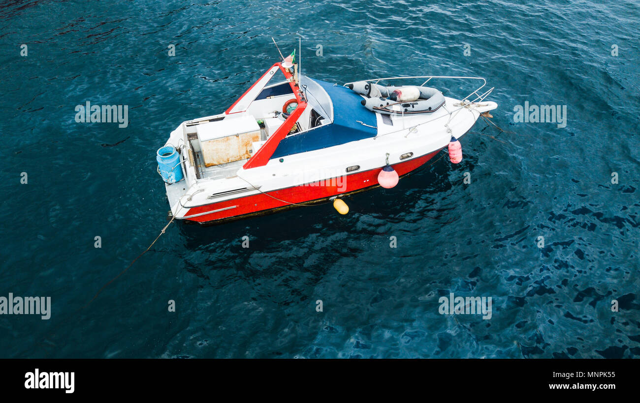 Ein Blick von Oben auf die Fischerboote Stockfoto