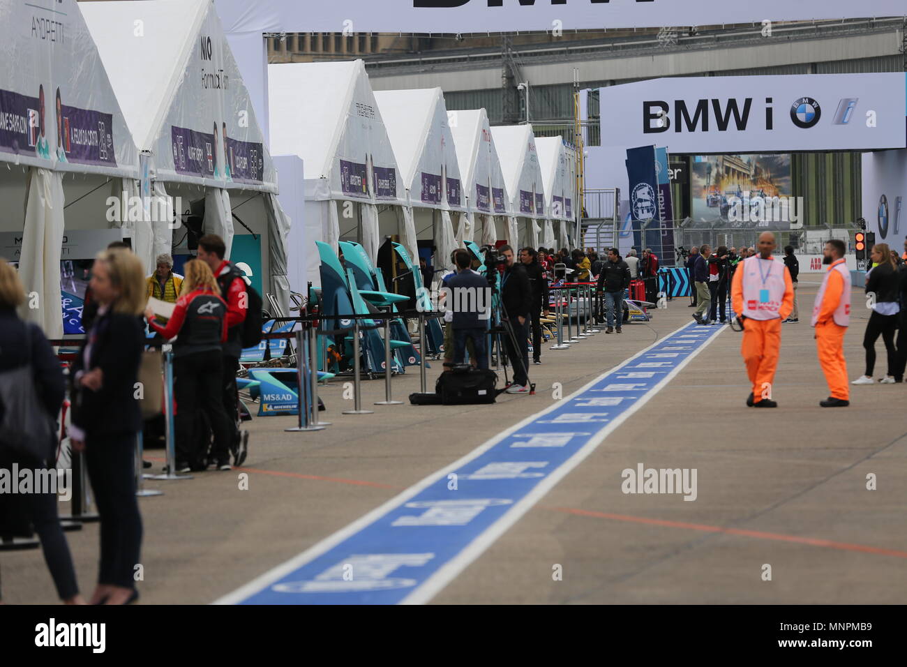 Berlin, Deutschland. 18 Mai, 2018. Formel e Berlin ePrix: Das Foto zeigt das ehemalige Flughafengelände in Tempelhof Credit: Simone Kuhlmey/Pacific Press/Alamy leben Nachrichten Stockfoto