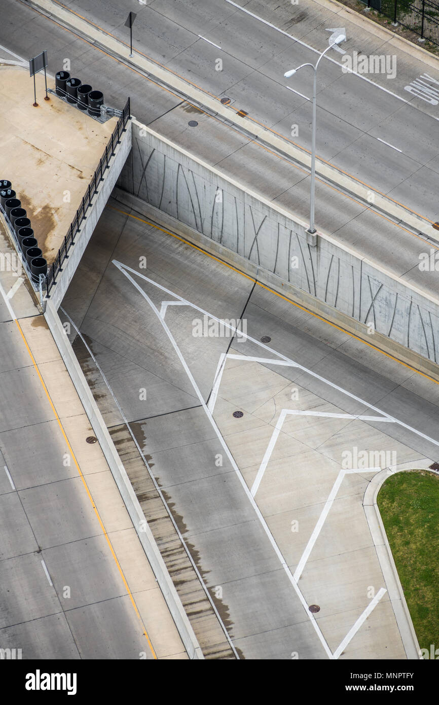 Luftaufnahme von Infrastruktur in der Nähe von Wacker Drive und den Chicago River Stockfoto