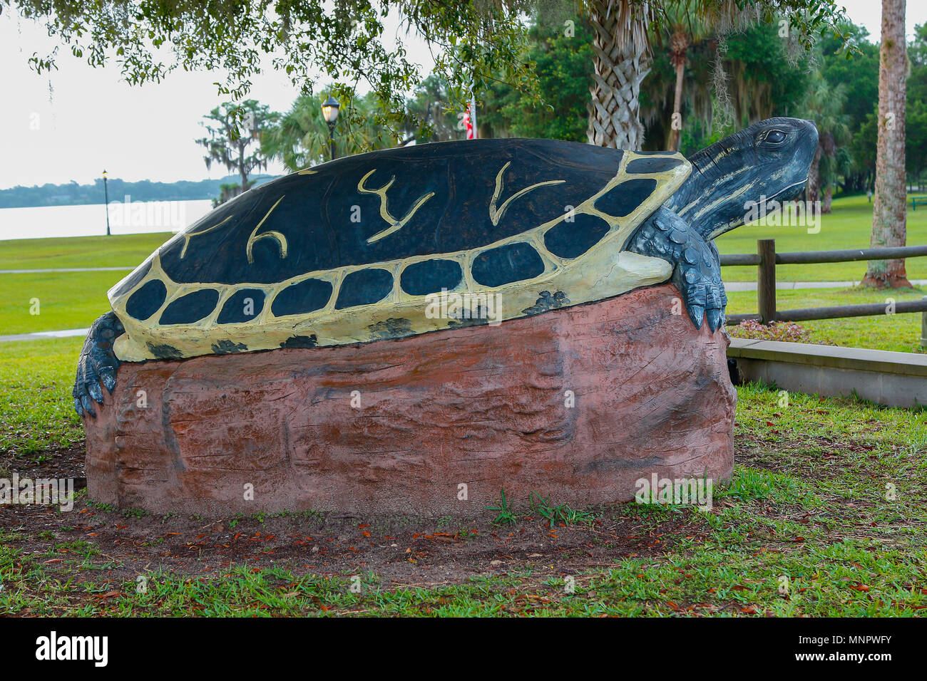 Turtle Sehenswürdigkeit Skulptur in einem öffentlichen Park, Inverness, Florida Stockfoto
