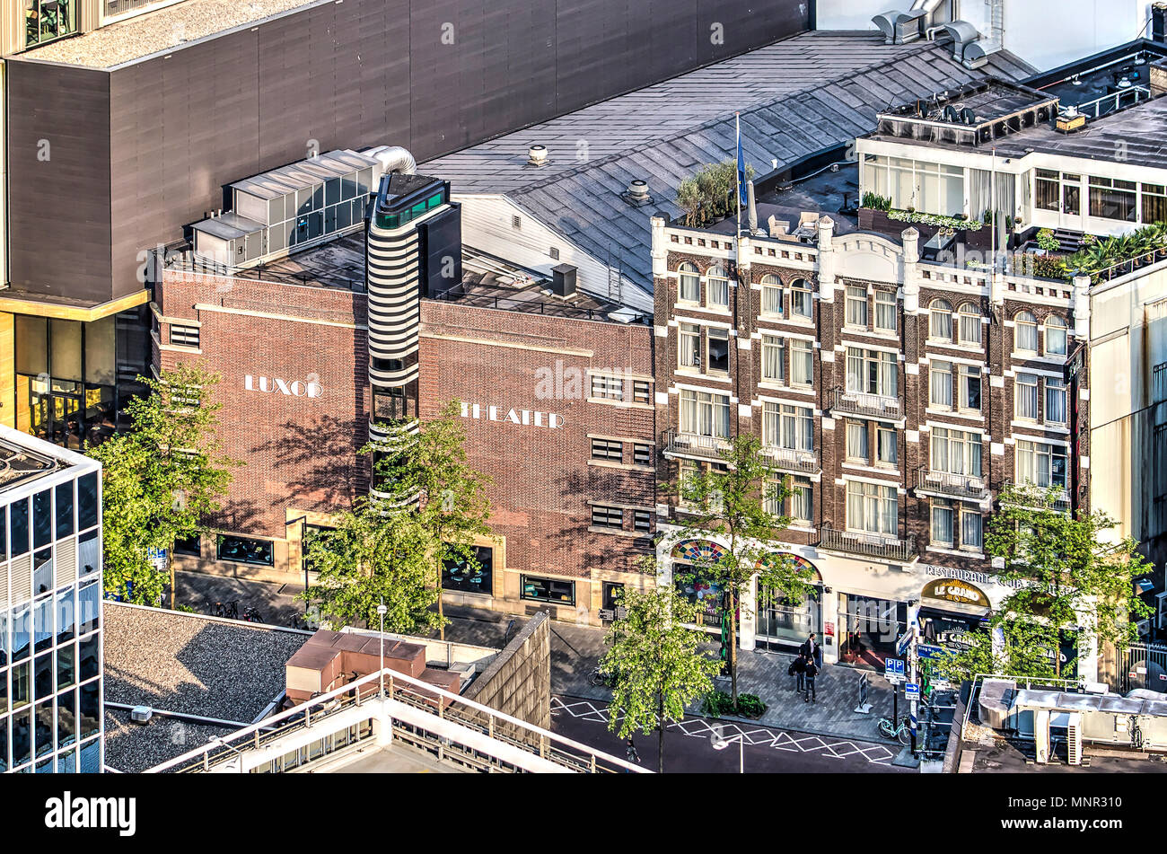 Rotterdam, Niederlande, 11. Mai 2018: Die alten Luxor Theater und Hotel Central, zwei der wenigen Innenstadt Gebäude, dass der Mai 1940 Bo überlebt Stockfoto