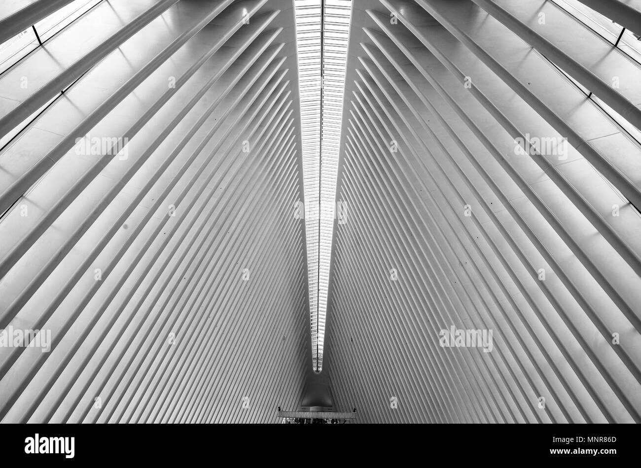 New York City, NY-Julyl 14, 2017: Die abstrakte Architektur von Oculus, ein architektonisches Wunderwerk von Santiago Calatrava in New York City, NY am 14. Juli, Stockfoto